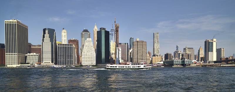 A view of the Manhattan skyline from Brooklyn Bridge Park by Carol Highssmith, 2018.