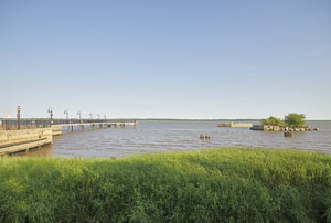 Delaware River view in New Castle County, Delaware. Photo by Carol Highsmith.